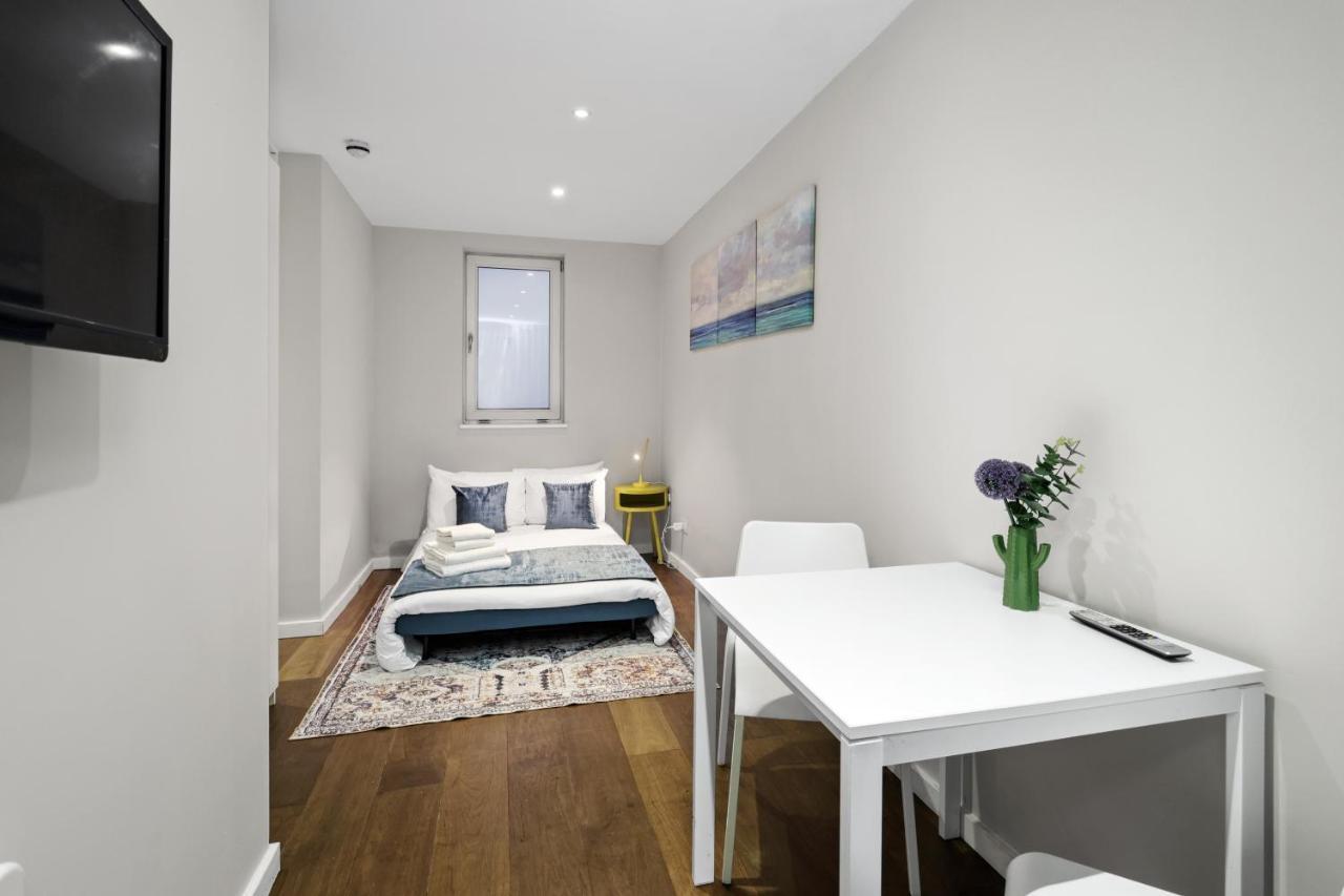 Spacious 1 Bedroom Flat London Eksteriør bilde