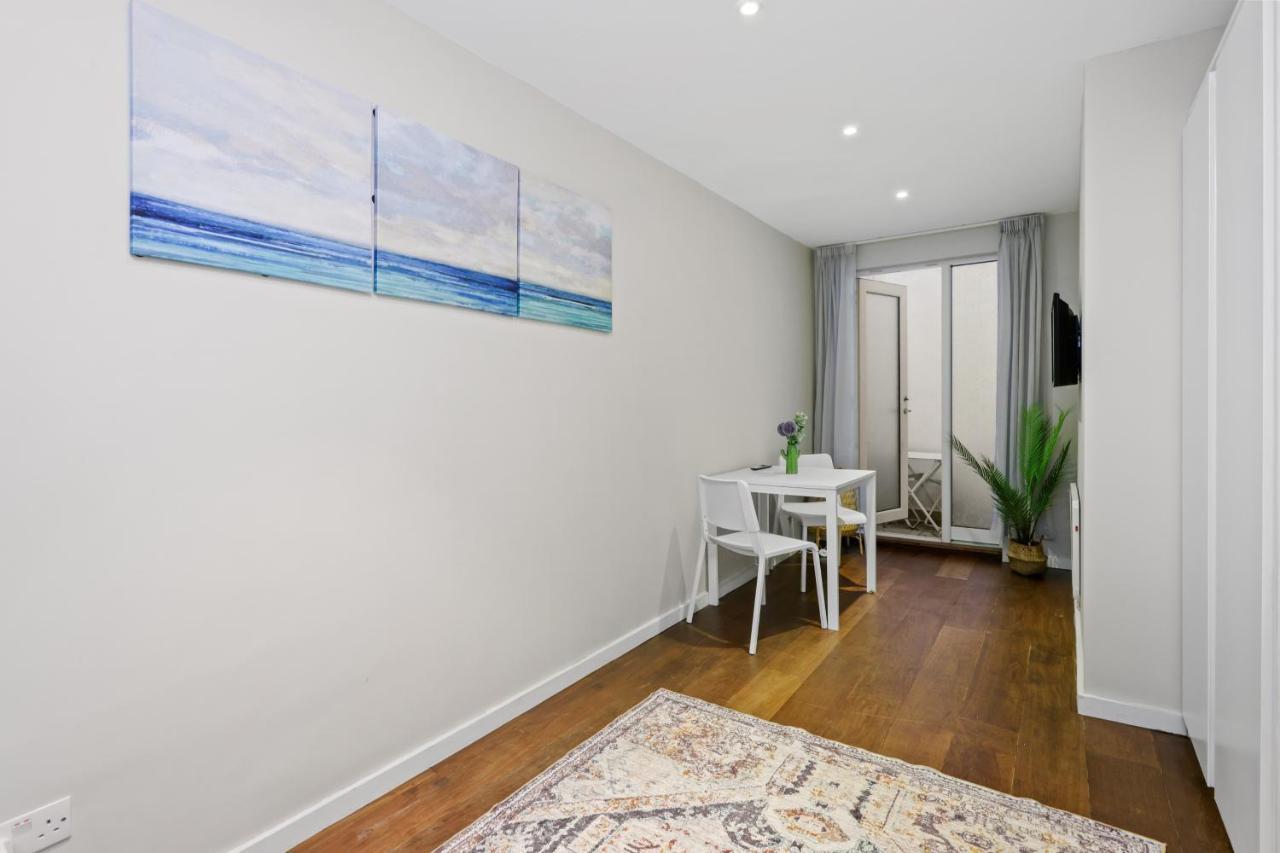 Spacious 1 Bedroom Flat London Eksteriør bilde